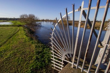 DC-aIMG_0934 2nd December 2021: Trent Valley Way (Newton Solney): © 2021 by David Cowper