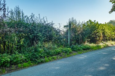 F23_3510r1 September 2023: Anchor Church and Walk from Foremark: © 2023 Paul L.G. Morris: View from the road at the start of the path near Foremark