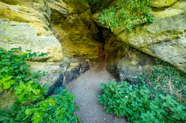 F23_3611r1 September 2023: Anchor Church and Walk from Foremark: © 2023 Paul L.G. Morris: Entrance to the cave