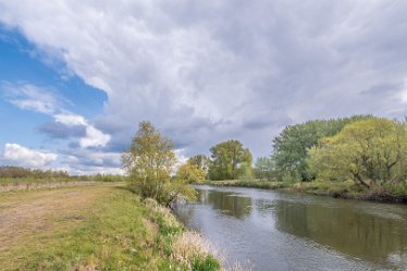 F21_1189r1 29th April 2021: Branston Leas Nature Reserve: © Paul L.G. Morris