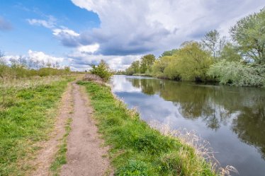 F21_1204r1 29th April 2021: Branston Leas Nature Reserve: © Paul L.G. Morris