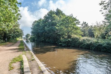 F21_6663r1 Fradley Junction to Alrewas canalside walk. September 2021: Paul L.G. Morris