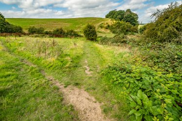 F23_2037-r1 August 2023: Anchor Church and Walk from Ingleby: © 2023 Paul L.G. Morris: Keep right here