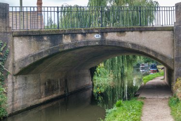 F21_7041r1 Fradley Junction to Alrewas canalside walk. September 2021: Paul L.G. Morris