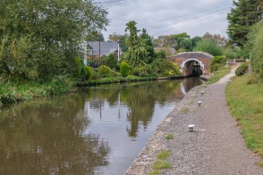 F21_7050r1 Fradley Junction to Alrewas canalside walk. September 2021: Paul L.G. Morris