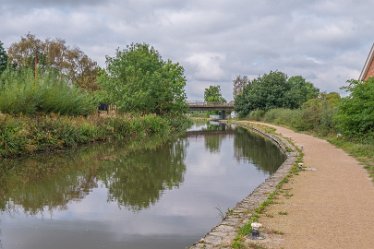 F21_7053r1 Fradley Junction to Alrewas canalside walk. September 2021: Paul L.G. Morris