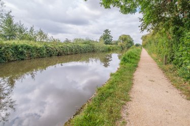 F21_7080r1 Fradley Junction to Alrewas canalside walk. September 2021: Paul L.G. Morris