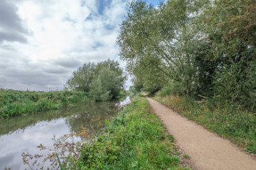 F21_7104r1 Fradley Junction to Alrewas canalside walk. September 2021: Paul L.G. Morris