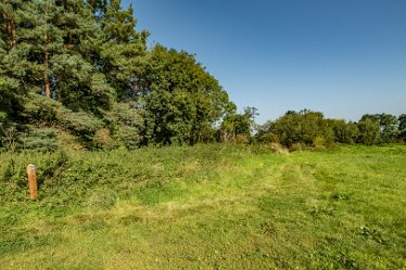 F23_3539r1 4th September 2023: Trent Valley Way near Swarkstone Quarry: © 2023 Paul L.G. Morris: Path diverges from the way to Anchor Church