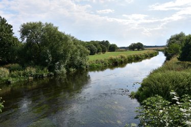 MR-DSH_2097_3027 River Tame from Tamworth Elford and River Tame: August: River Tame from Tamworth: © 2022 Martin Robinson